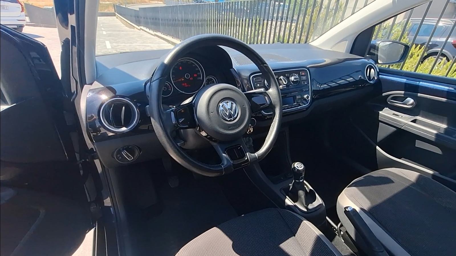 VW Up! 1,0 up!, fotografija 5