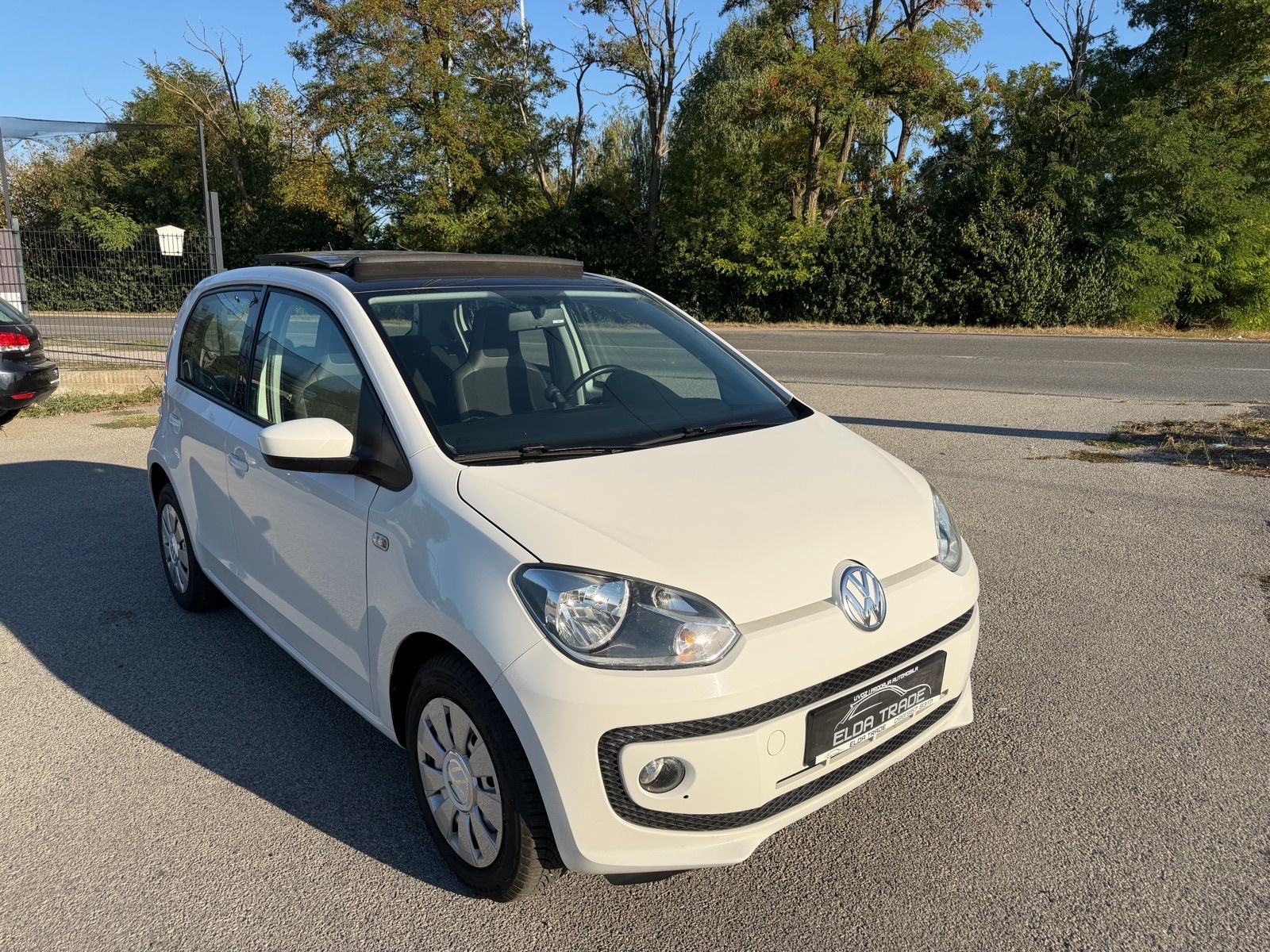 VW Up! 1,0 up! #TOP STANJE #SERVISNA #PANORAMA, fotografija 2