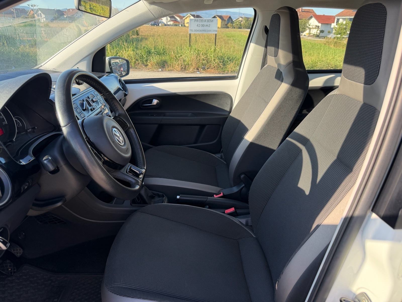 VW Up! 1,0 up! #TOP STANJE #SERVISNA #PANORAMA, fotografija 11