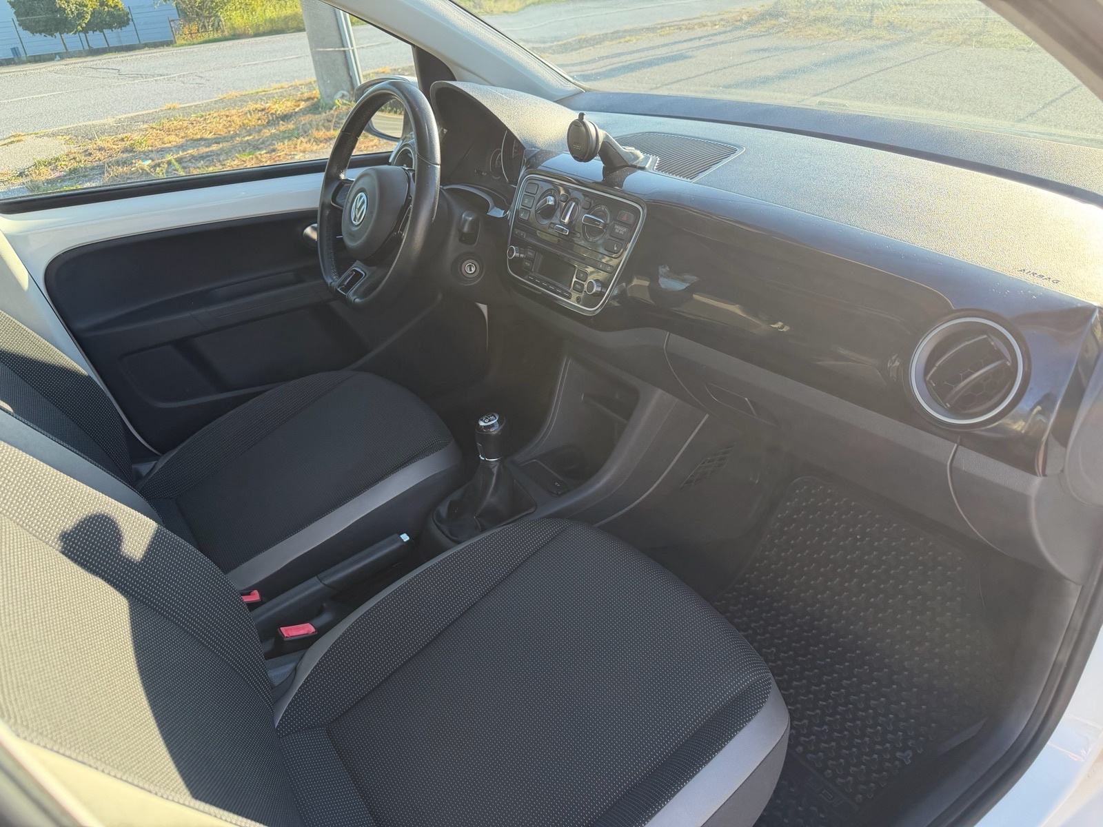 VW Up! 1,0 up! #TOP STANJE #SERVISNA #PANORAMA, fotografija 12
