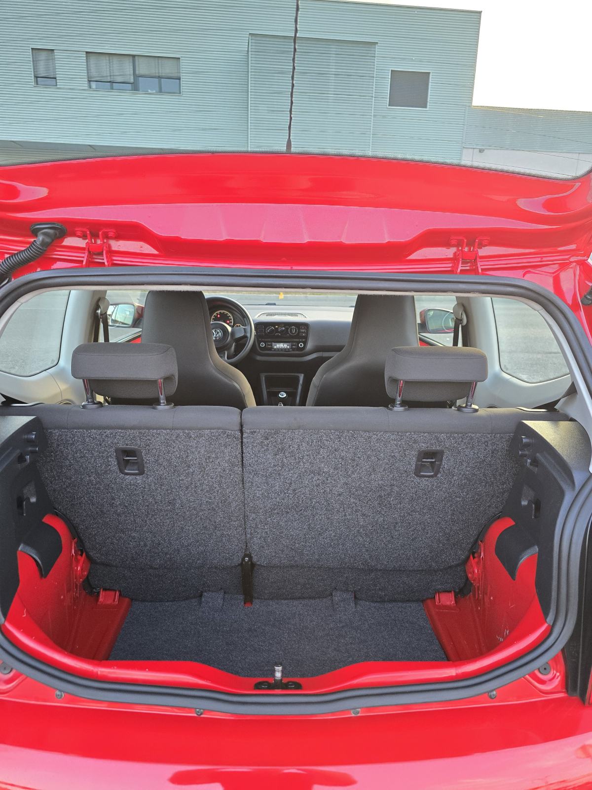 VW UP 1.0i * 98 000 KM * KLIMA * ODLIČNO STANJE * 4300€ *, fotografija 20