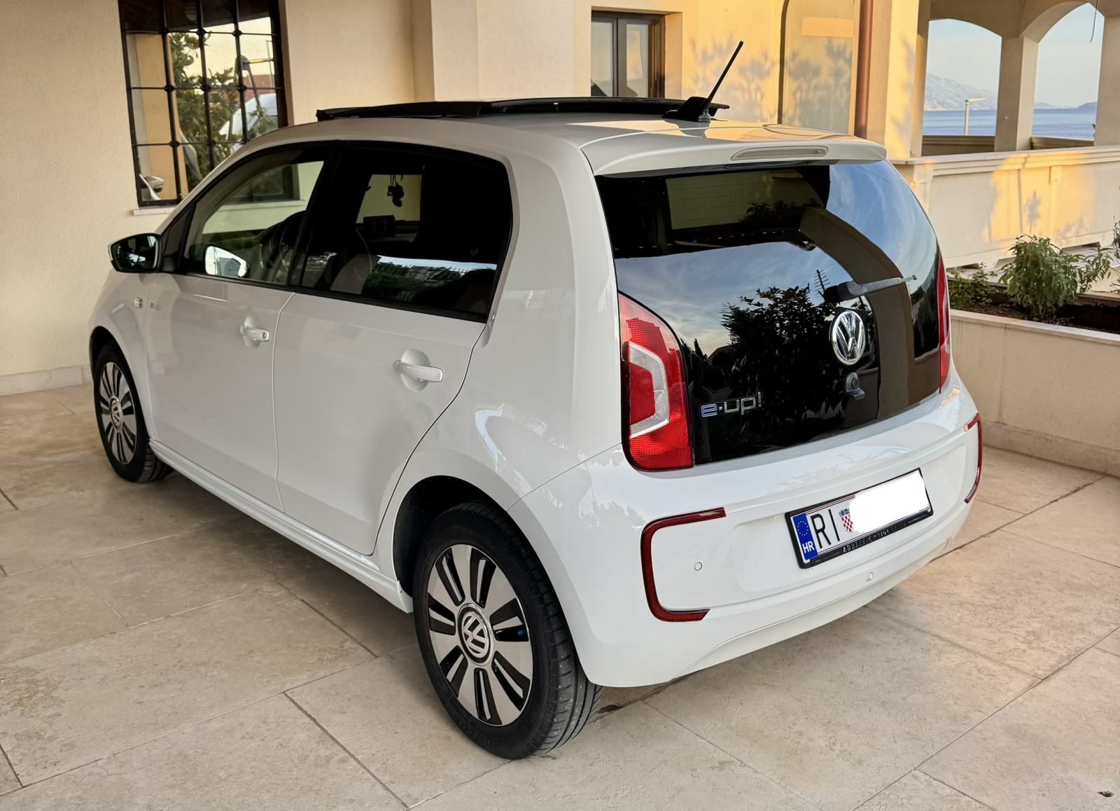 VW Up! E-Up automatik, fotografija 3