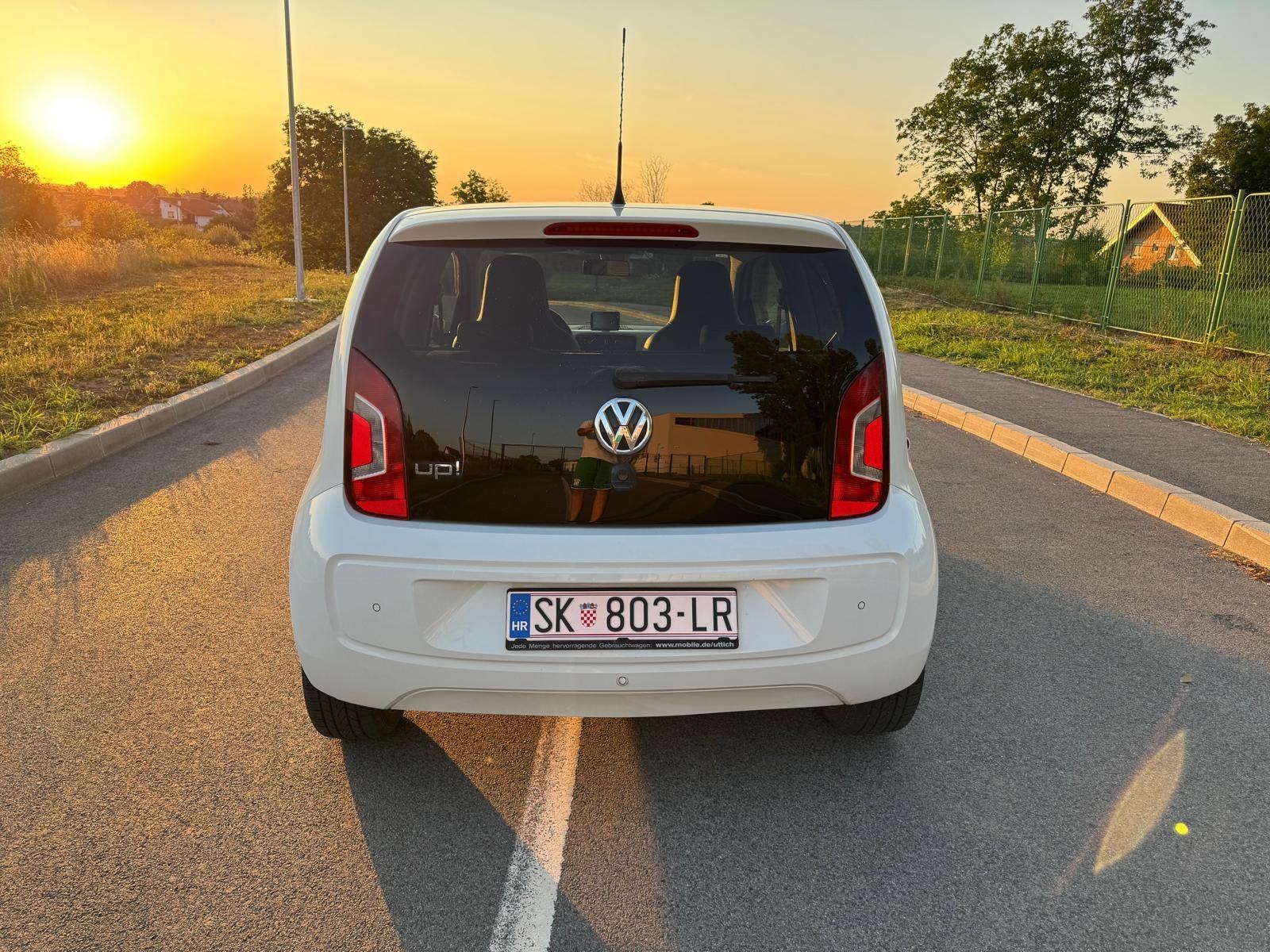 VW Up! WHITE, 103 tkm, SERVISNA POVIJEST, fotografija 5