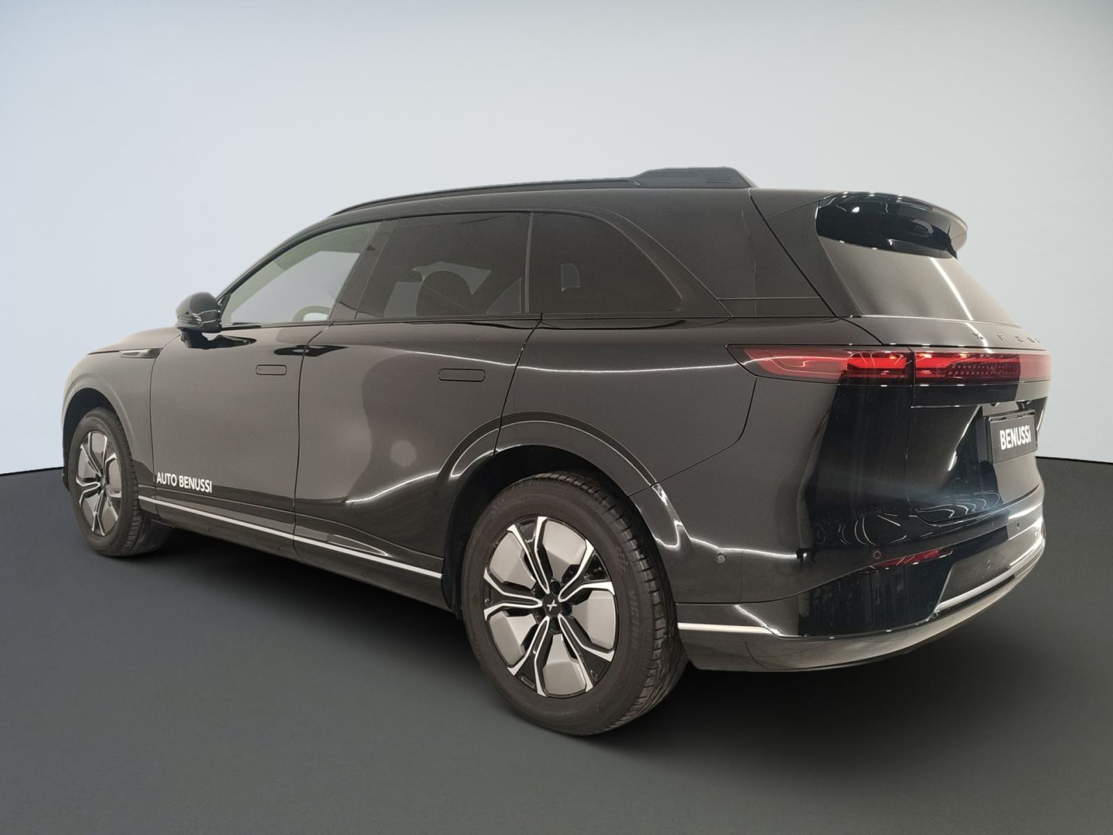 XPENG G9 Long range RWD, fotografija 8