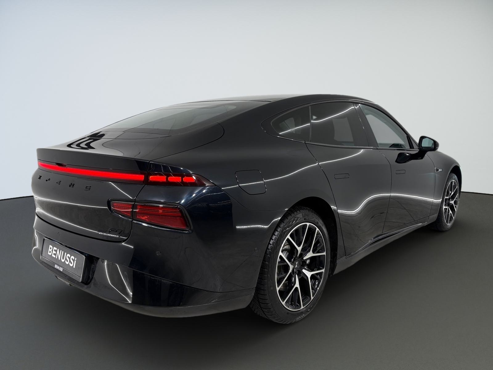 XPENG P7 Performance AWD, fotografija 5