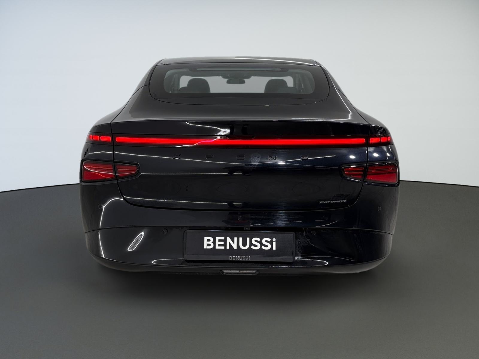XPENG P7 Performance AWD, fotografija 6