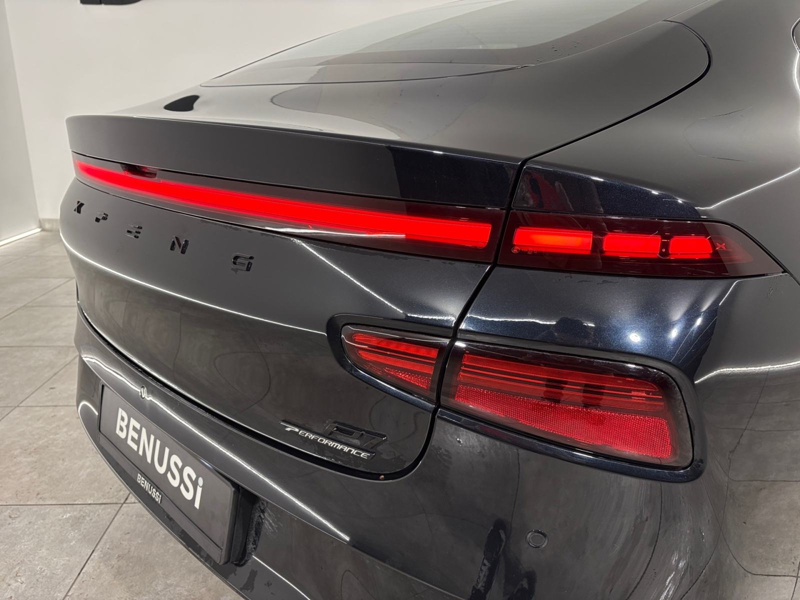 XPENG P7 Performance AWD, fotografija 12