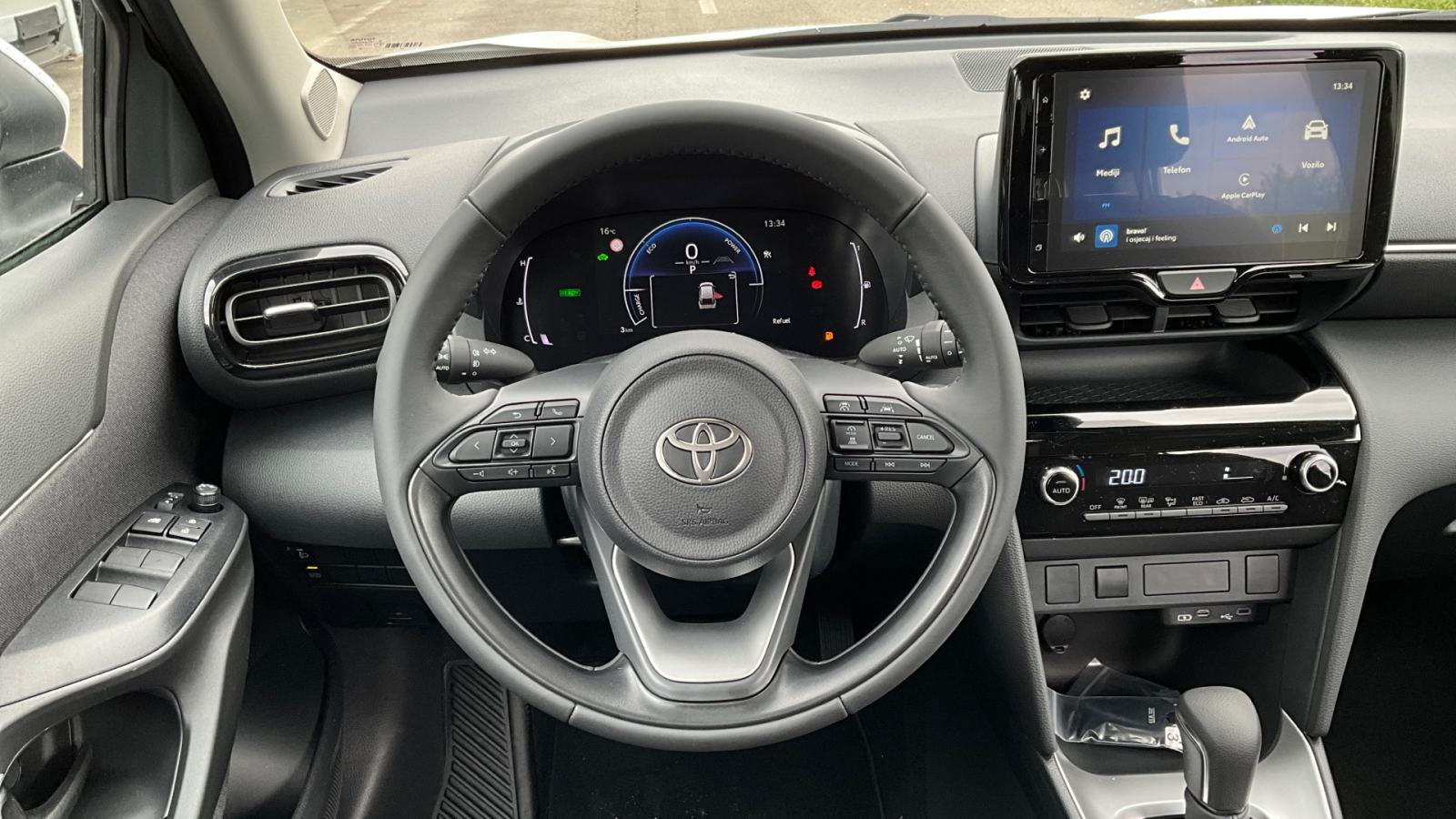 Yaris Cross 1.5 HEV COOL * VOZILO U DOLASKU * ISPORUKA KRAJEM GODINE, fotografija 9