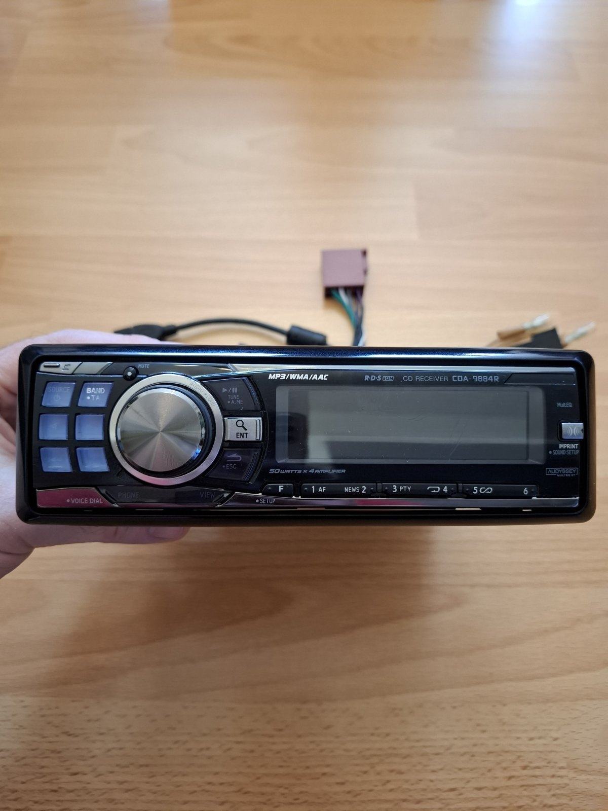 ALPINE radio CDA-9884R USB TAKMICARSKI (4-voltni preout RCA izlazi)