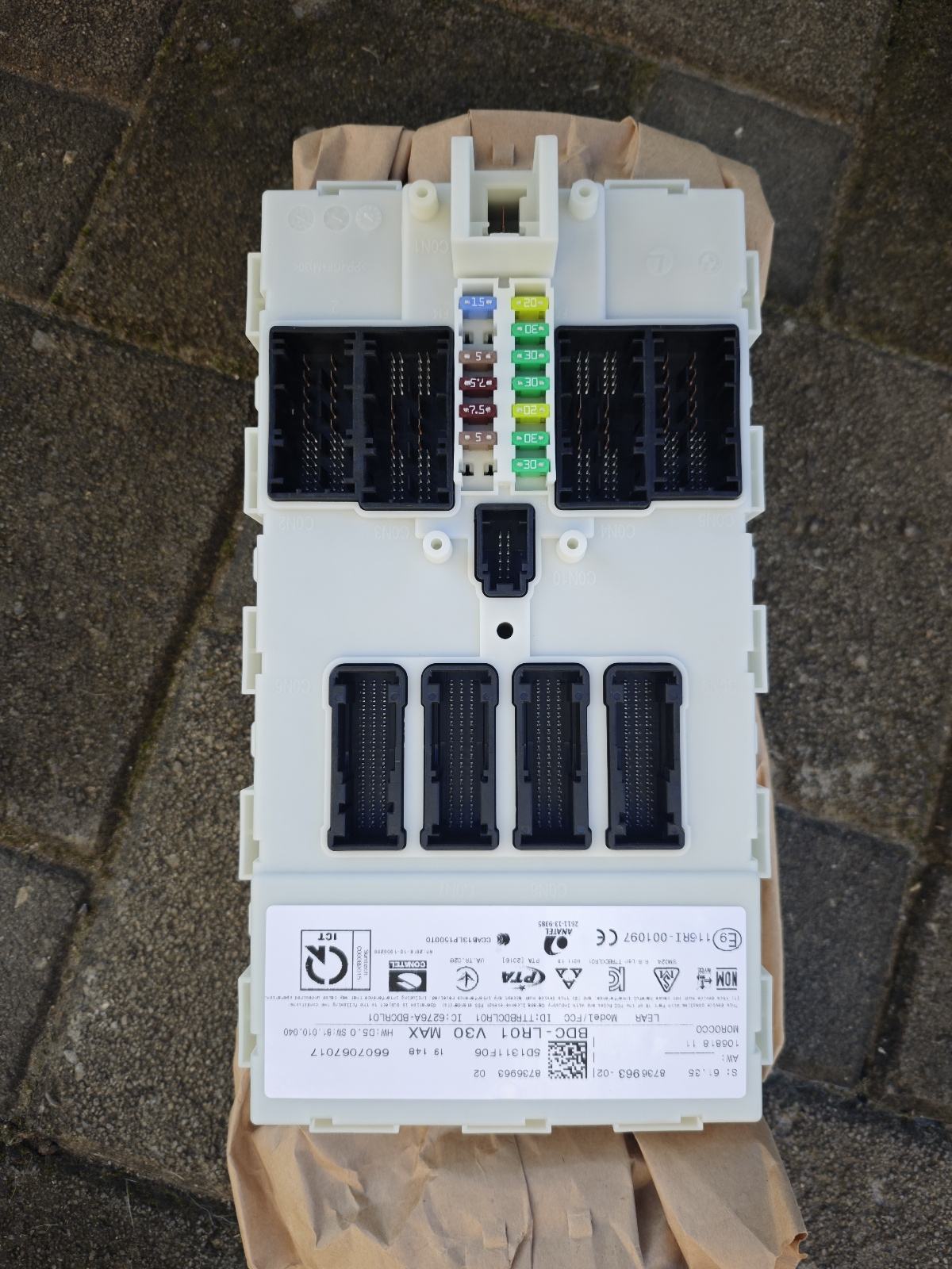 BMW X1 X2 X5 X6 F15/16 F48 F49 BDC FEM MODUL, novo, original