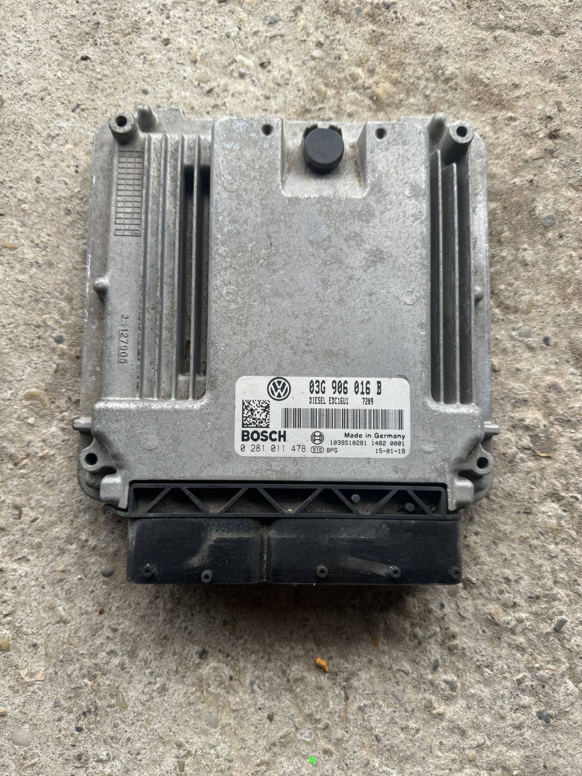 VW Golf 5 1.9 TDI Ecu Kompjuter Motora