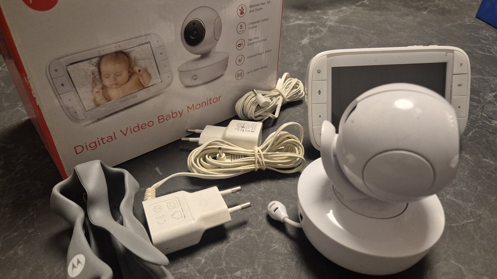 Motorola MBP50 digitalni video baby monitor (5 zaslon)
