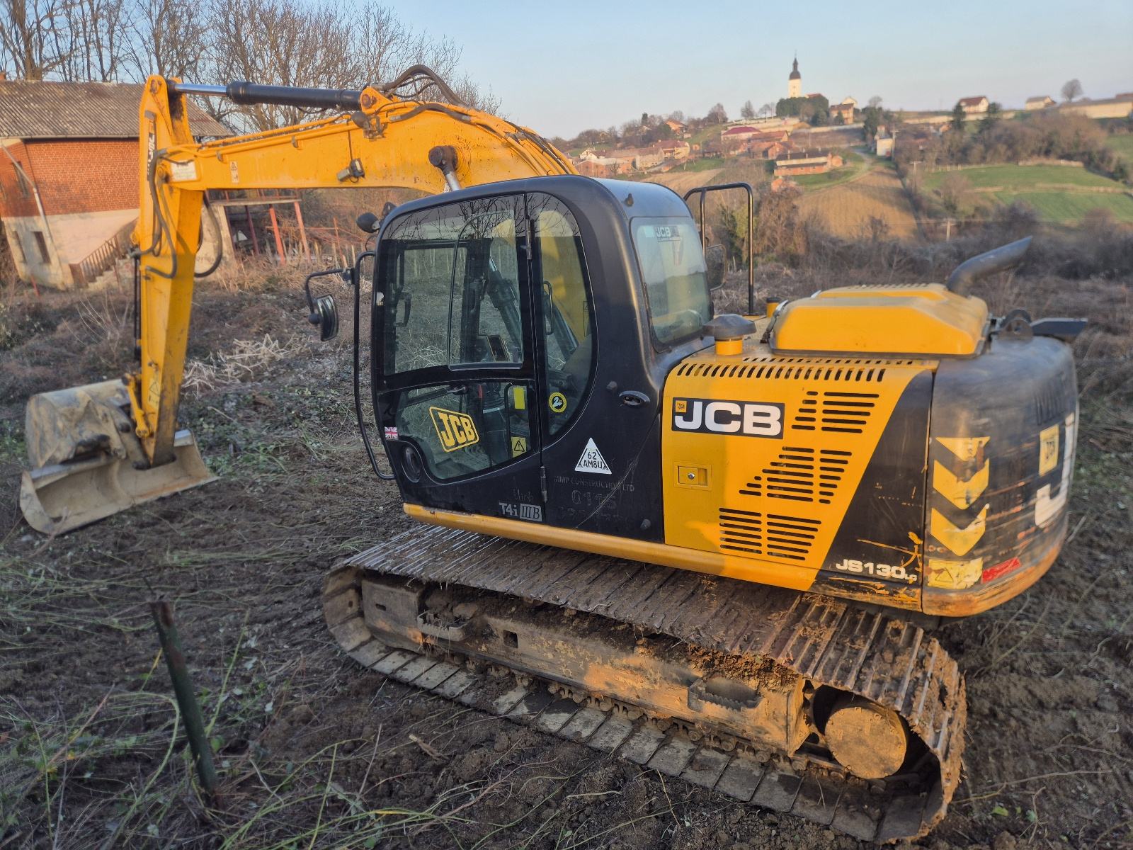 JCB JS 130 LC