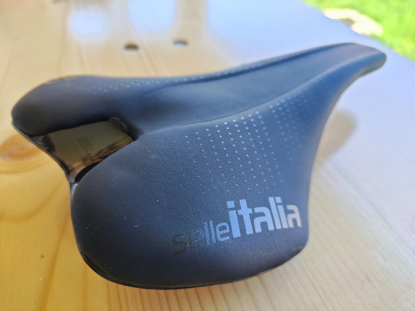 Selle Italia SLR Carbone Titanium – La Légère (125g) Pour Vélo De Course