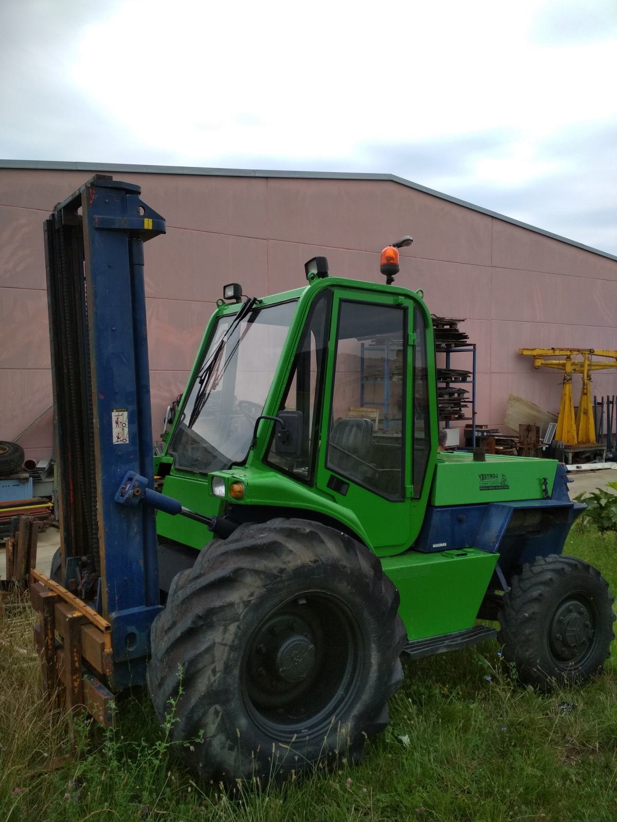 MANITOU M430CP AKCIJA RABLJENI EONI DIESEL TERENSKI 4x4 VILI AR manitou-m430cp-akcija-rabljeni-eoni-diesel-terenski-4x4-vili-ar