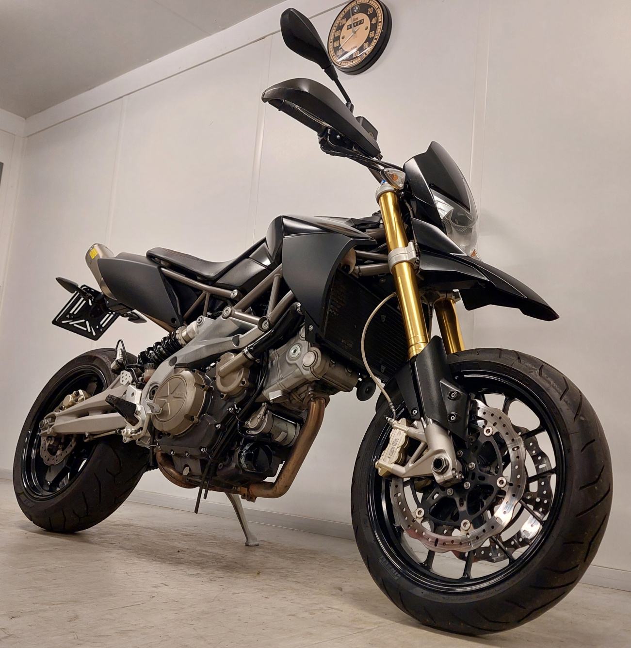 Aprilia DORSODURO 750 ARROW CARBON SPECIAL PARTS 750 cm3, 2010 god.