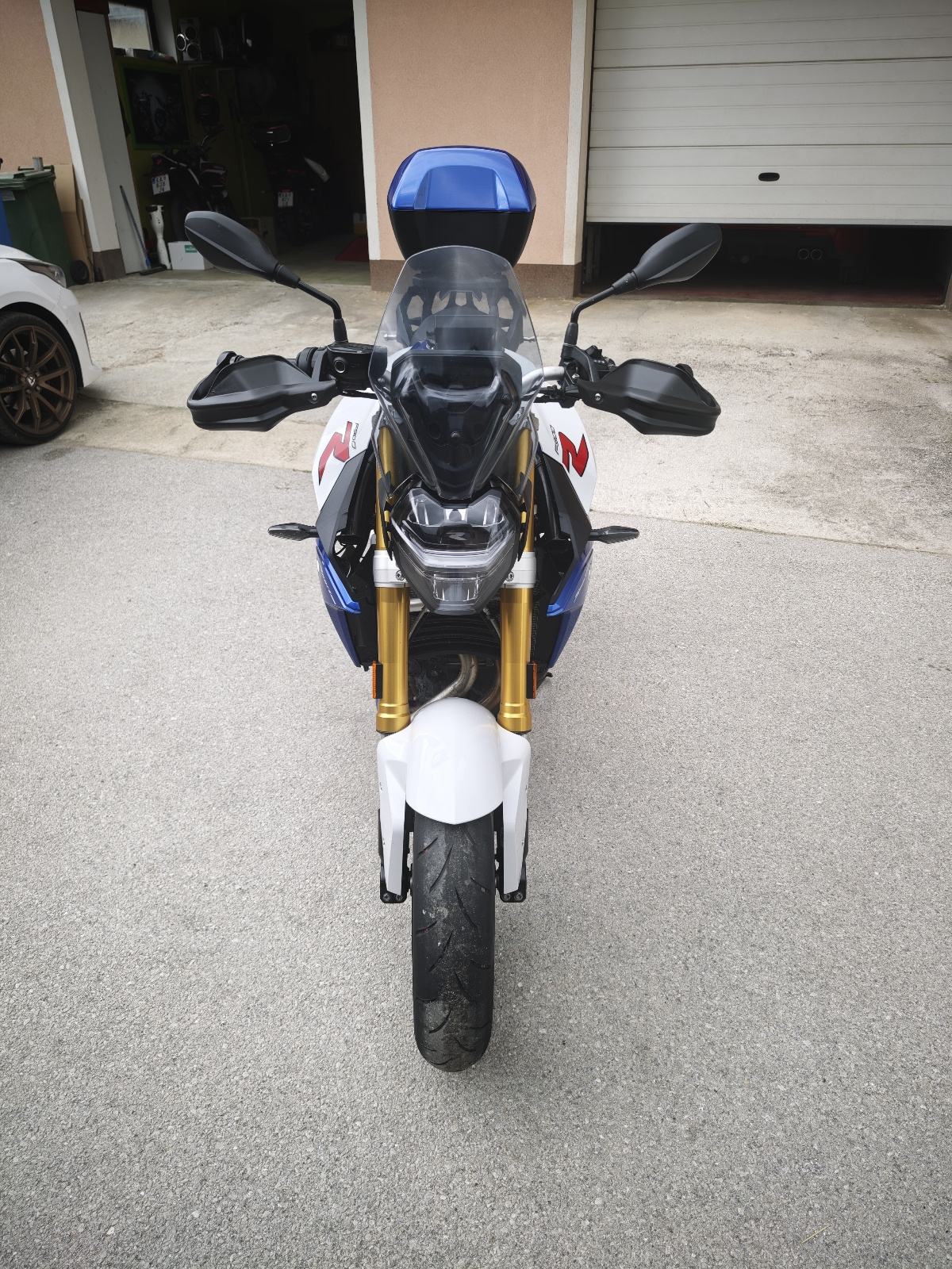 Bmw R999 BMW BMW F900R 999 cm3 A2, 2023 god.