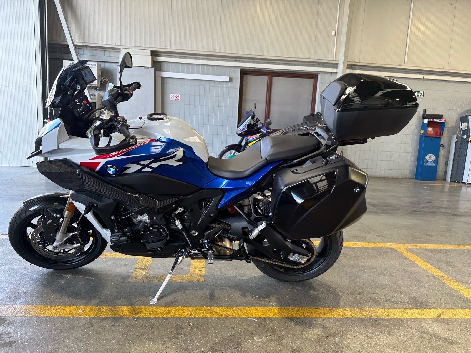 BMW S1000XR M CARBON Paket 2021 God bmw-s1000xr-m-carbon-paket-2021-god