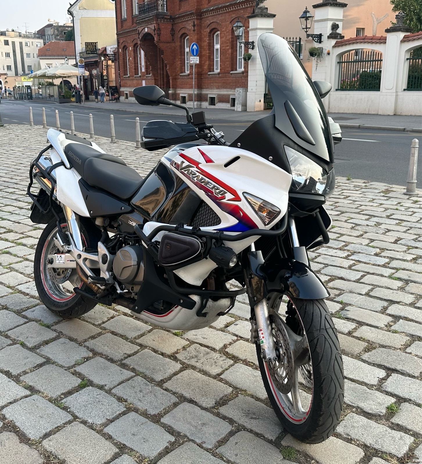 Erstaunlich Honda Varadero Xl 1000 Ebenbild