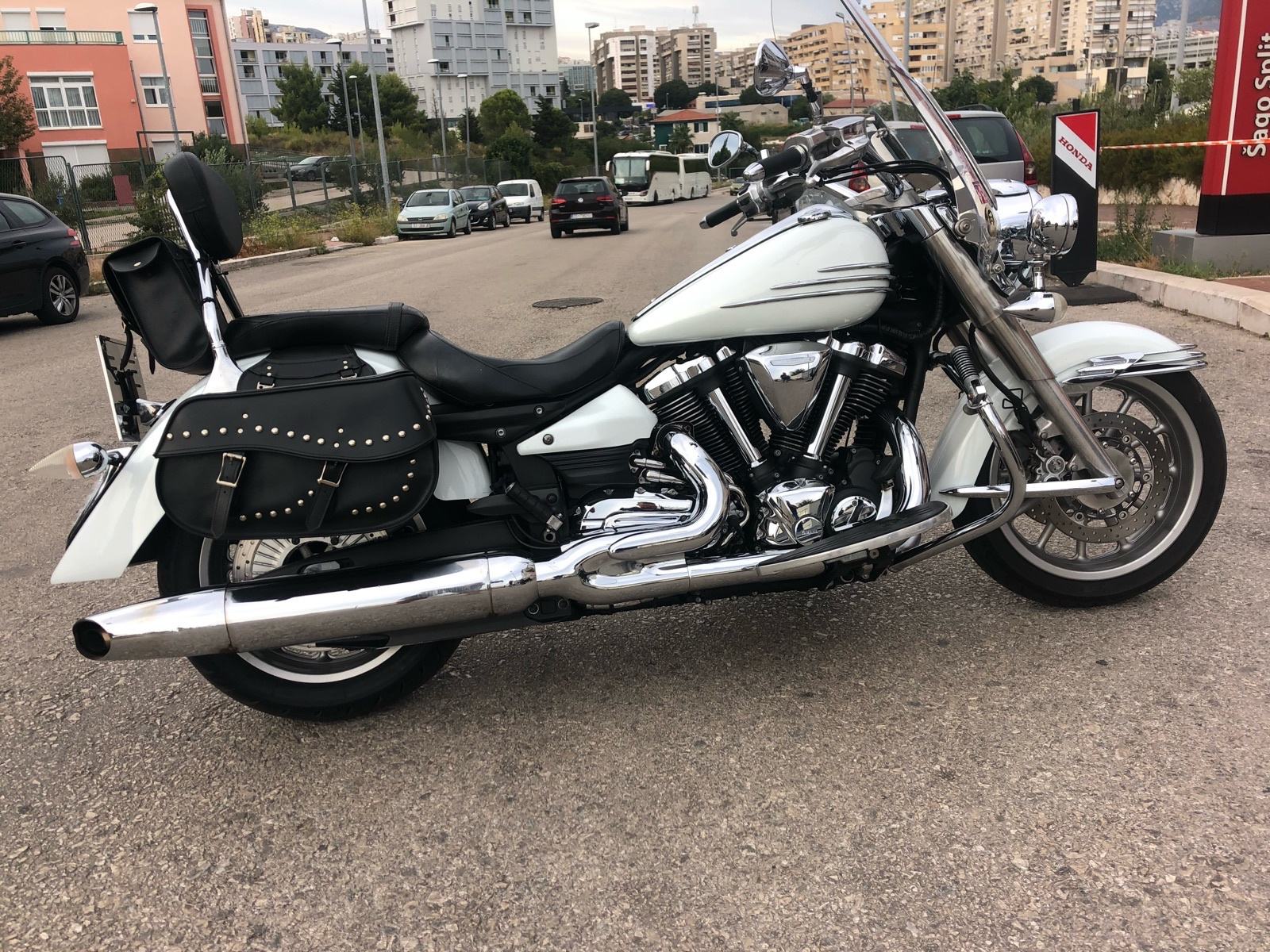 Yamaha 1900 midnight star Najpovoljnija u hr)AKCIJA, 2008