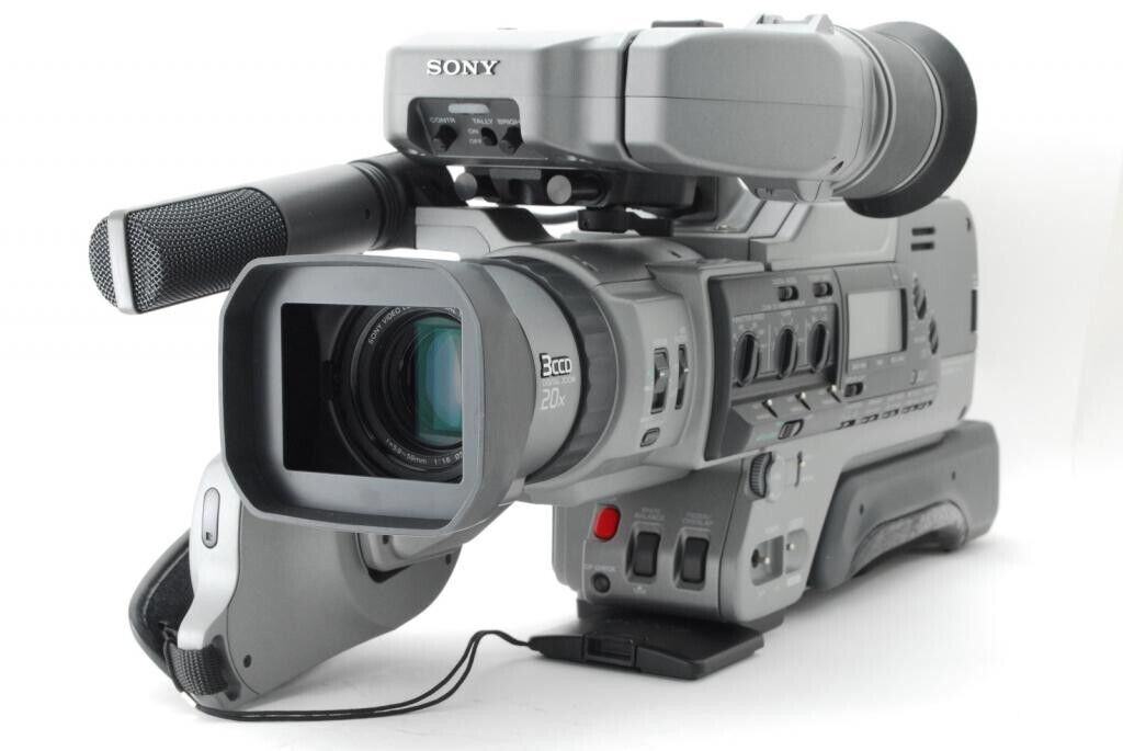 Video kamera Sony DCR-VX9000E,potpuno ispravna sa novom baterijom