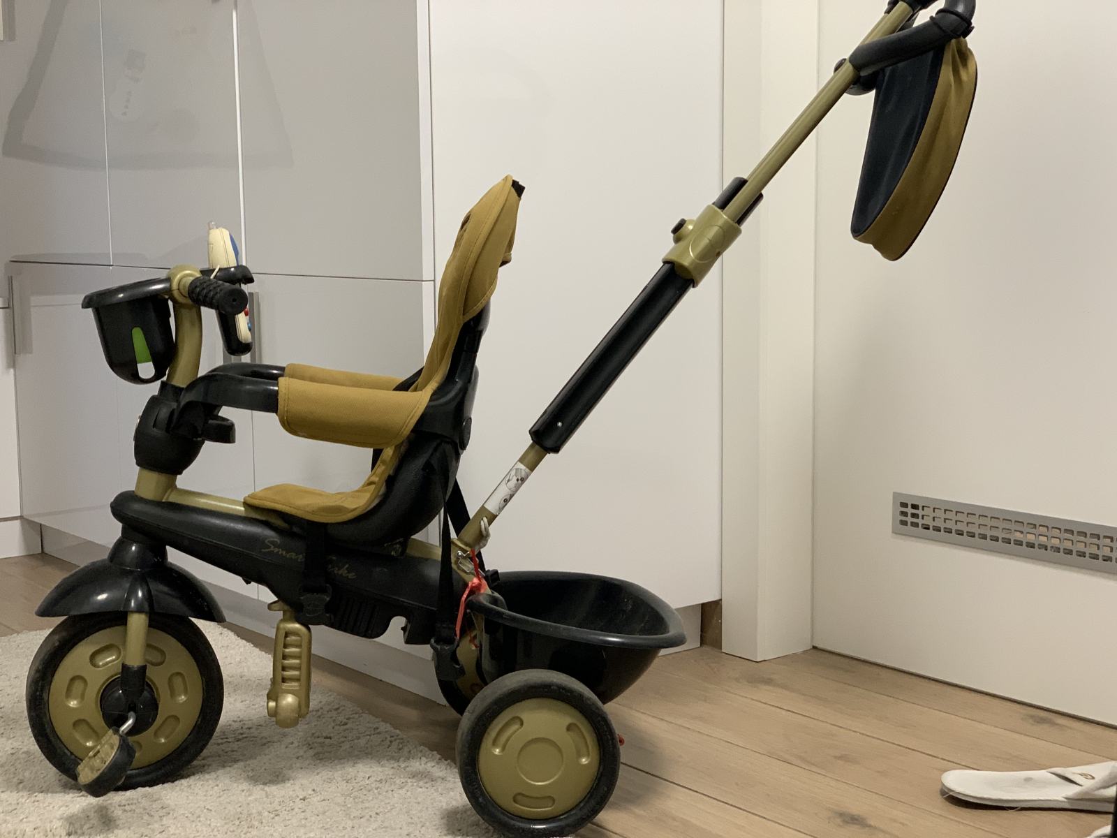 Smart Trike & Go Kinderdreirad Rot/schwarz – Mit Lenkstange, Verstellbar, 5-in-1