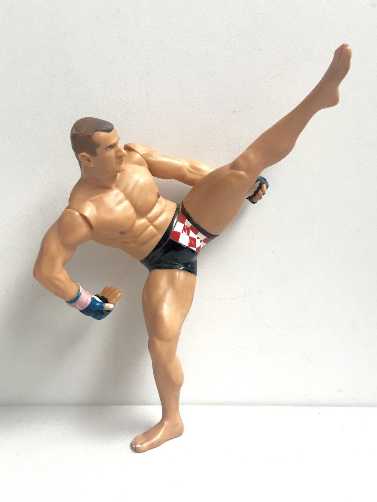 HAO MIRKO CROCOP FIGURE HIGH KICK UFC PRIDE