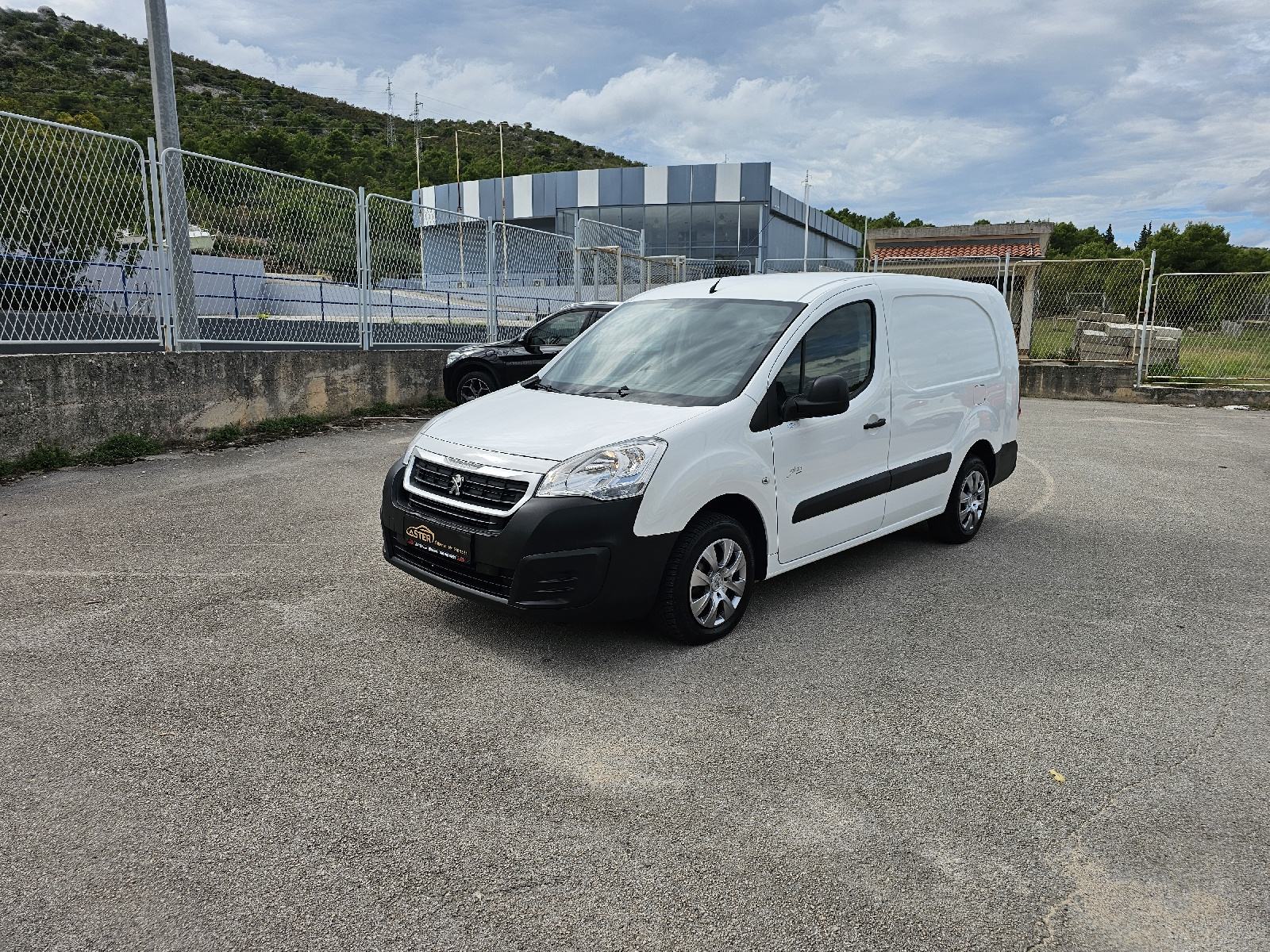 Peugeot Partner 1.6HDI MAXI TOP STANJE TRI SJEDALA, 2016 god.