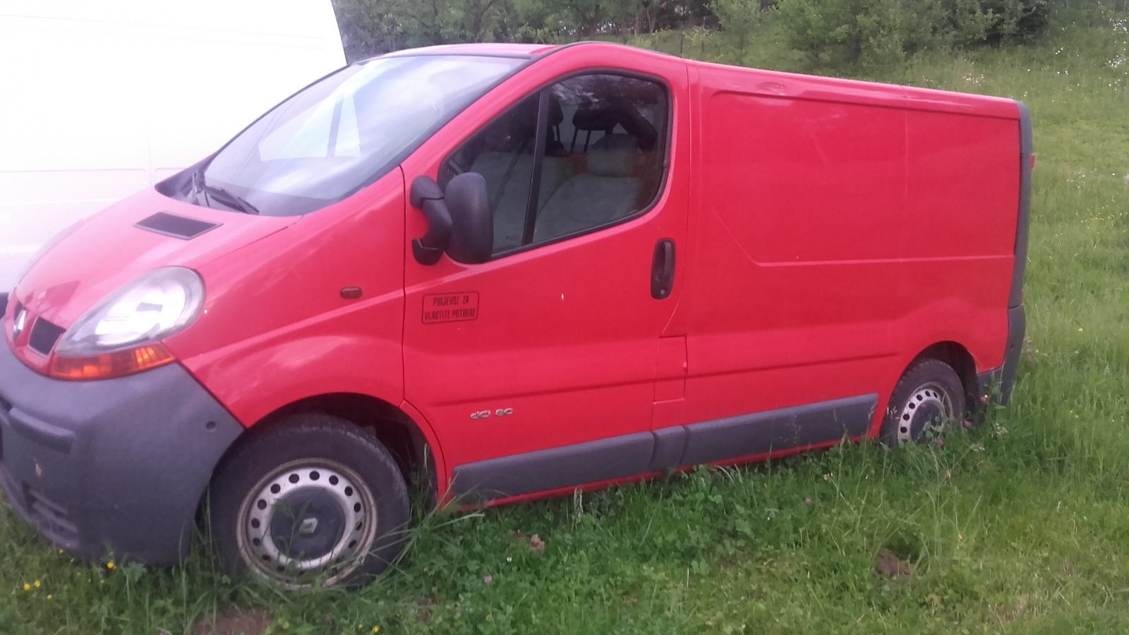 RENAULT TRAFIC 1.9 DCI- KVAR MOTORA, 2002 god.