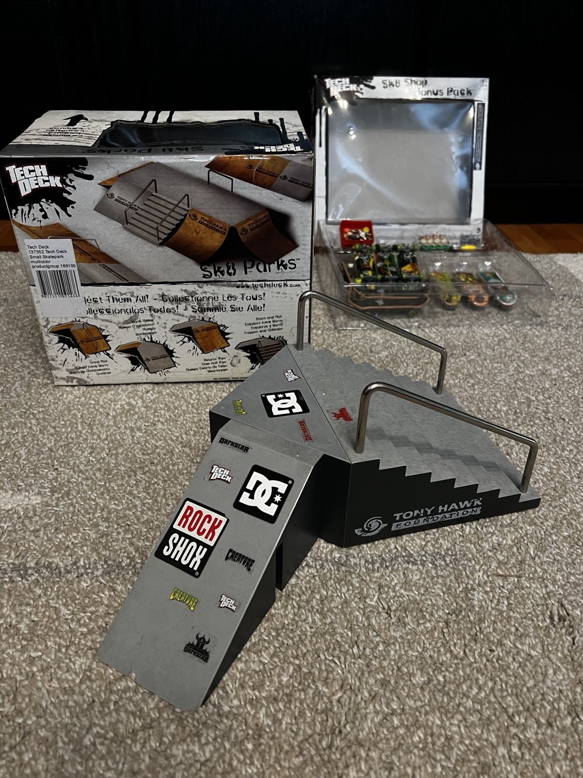 Tech deck “Toni Hawk foundation” stairs and rail fingerboard-ova