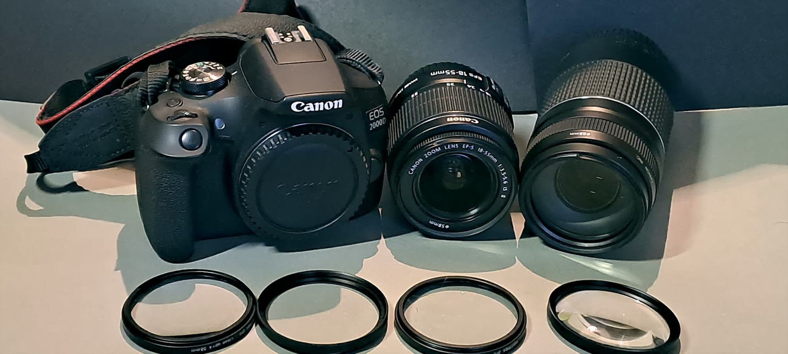 Canon 2000 D+objektivi 18-55 mm+75-300 mm
