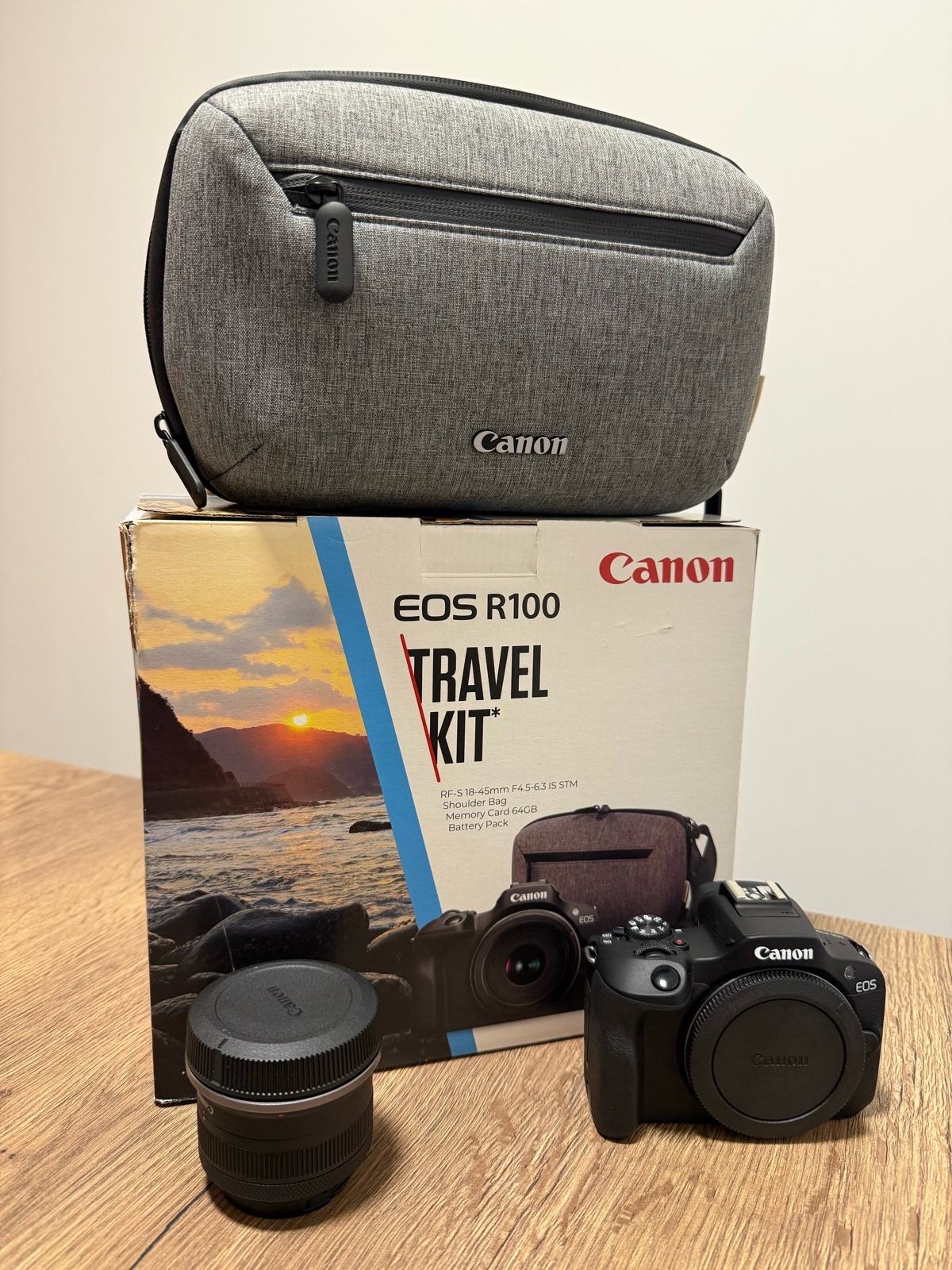 Canon Eos R100 Travel Kit