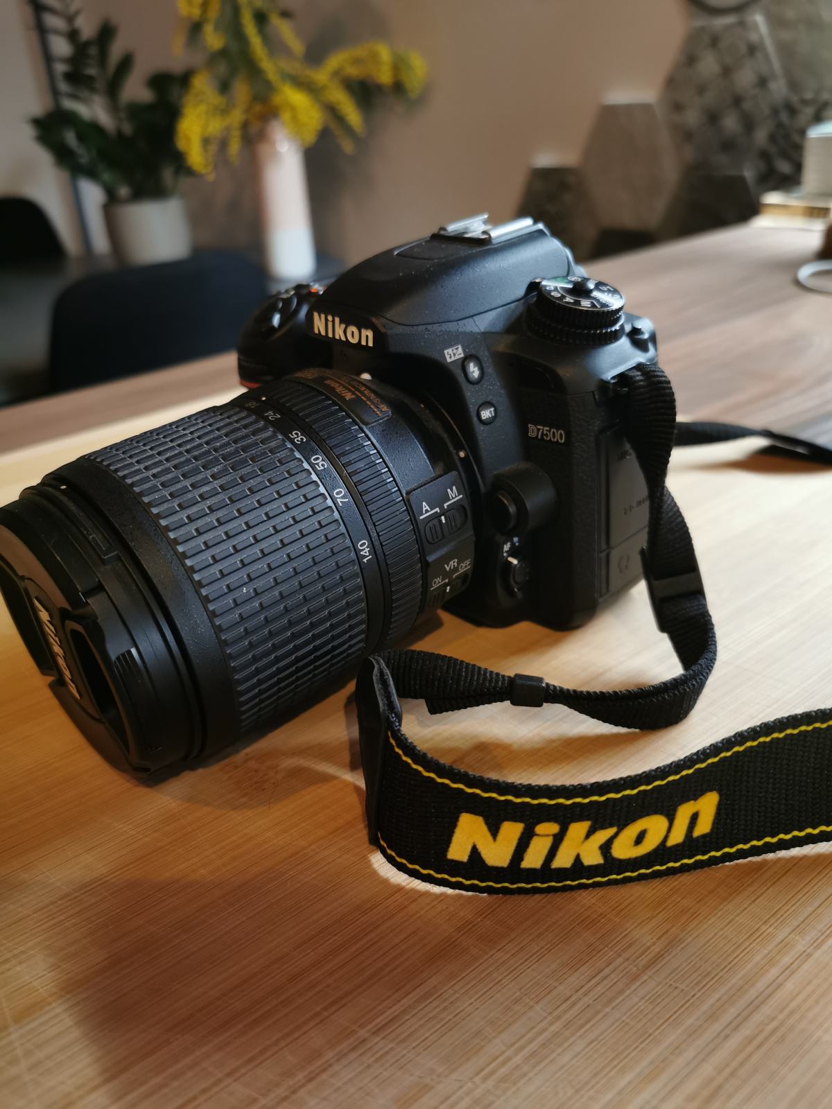 Nikon D7500 DSLR Camera Kit With 18-140mm VR Lens, 4GB SD Card