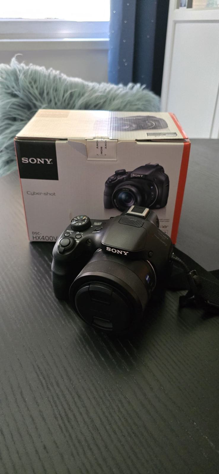 Sony Kompaktni Fotoaparat HX400V