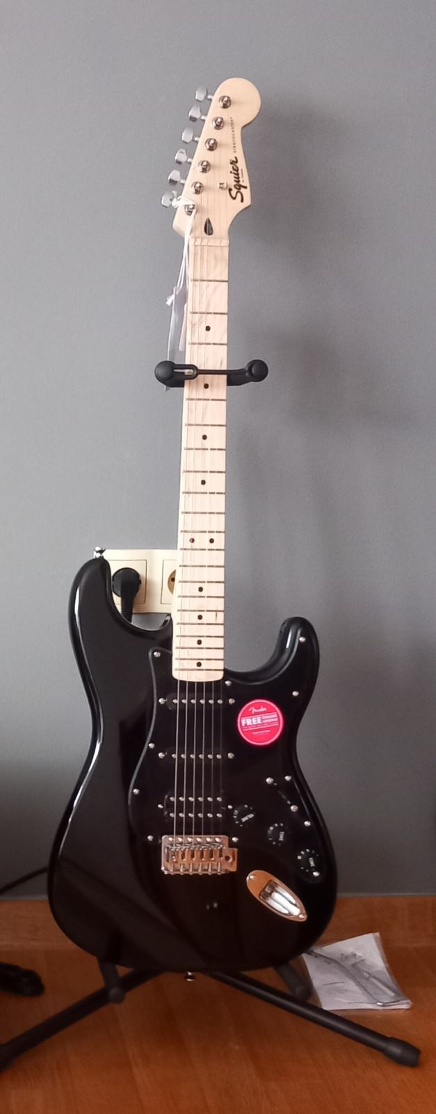 Chitarra Elettrica Squier HSS MN Black - Stratocaster, Pickup HSS, Manico Acero, Corpo Pioppo - Foto 8