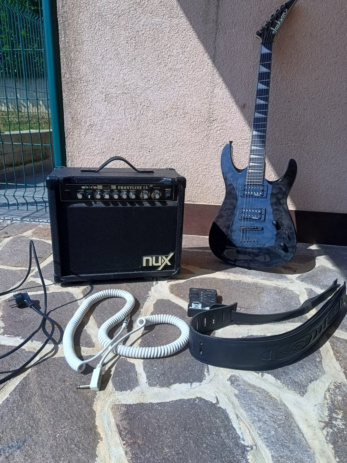 PAKET: Jackson JS električna gitara + NUX Frontline 15 pojačalo, itd..