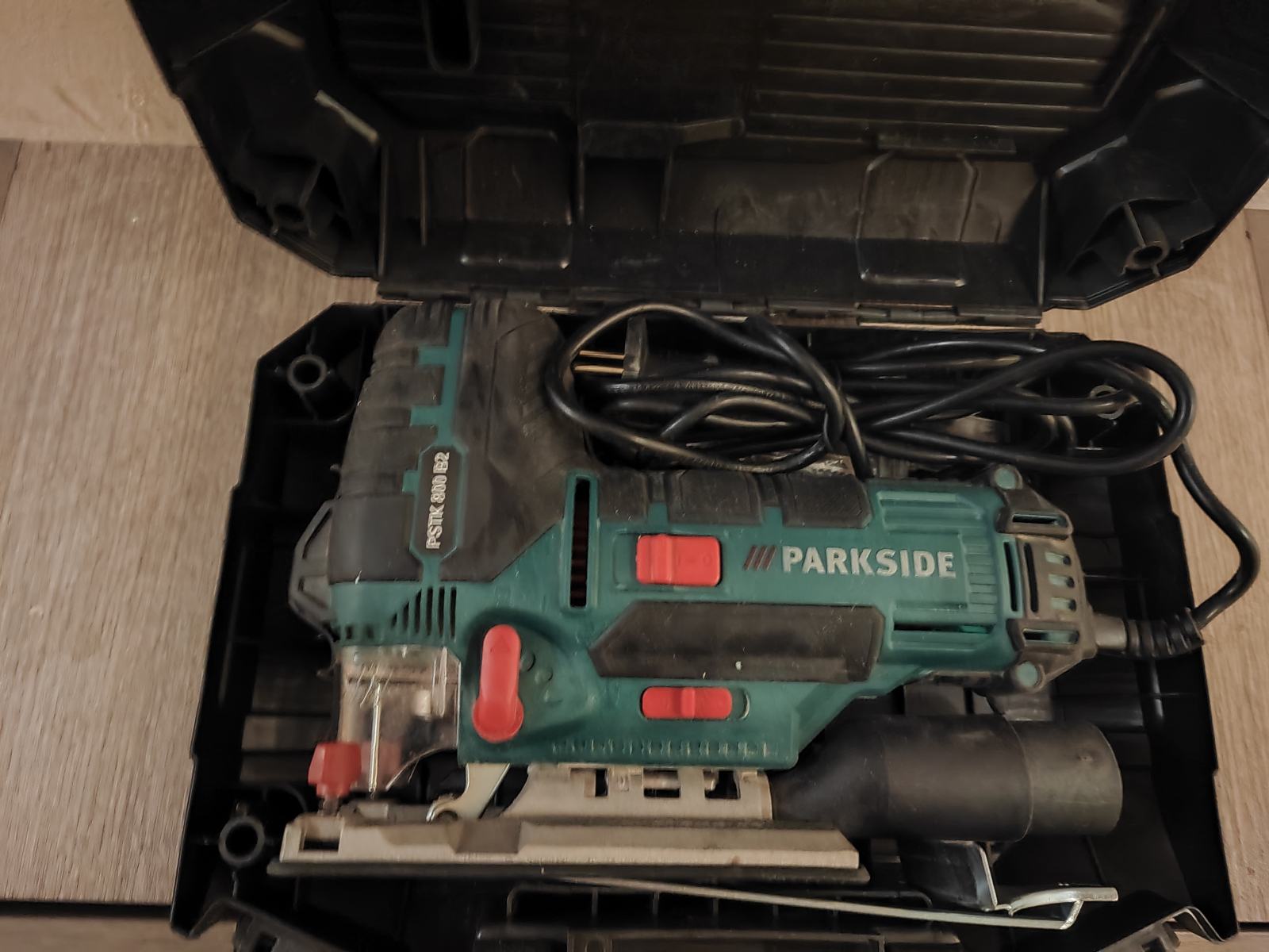 Parkside Decoupeerzaag PSTK 800 B2 - 800W Met Laser, LED En Pendelslag