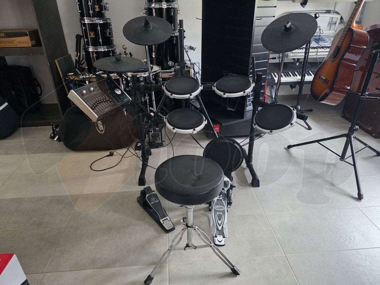 Millenium 4600 Ringer Behringer / Millenium elektronski bubanj