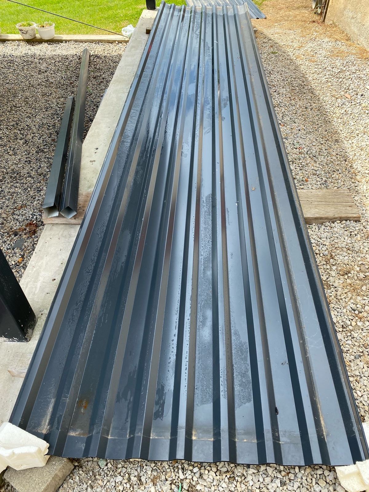 Lim antracit cca 55m2 ploče 5.5m x 1.13m