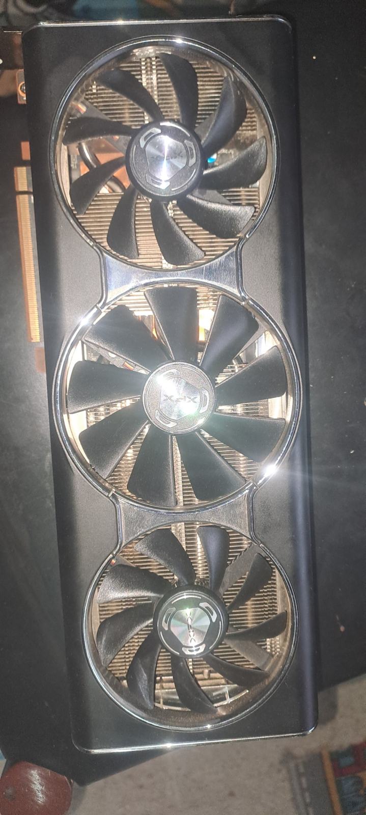 Carte Graphique XFX AMD Radeon RX 5700 XT THICC III - 8 Go GDDR6X - État Parfait - Occasion