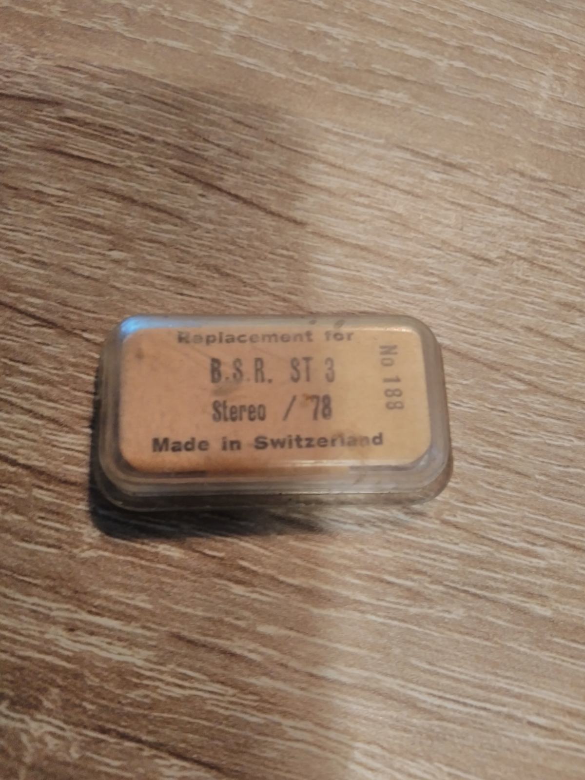 Disques SAPHIR BSR ST3 Noirs Pour Autoradio Zafira - Universel