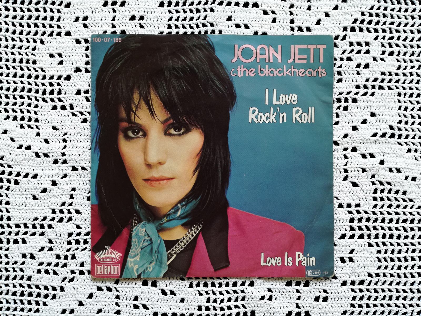 Joan Jett & The Blackhearts - I Love Rock N Roll (7, Single)