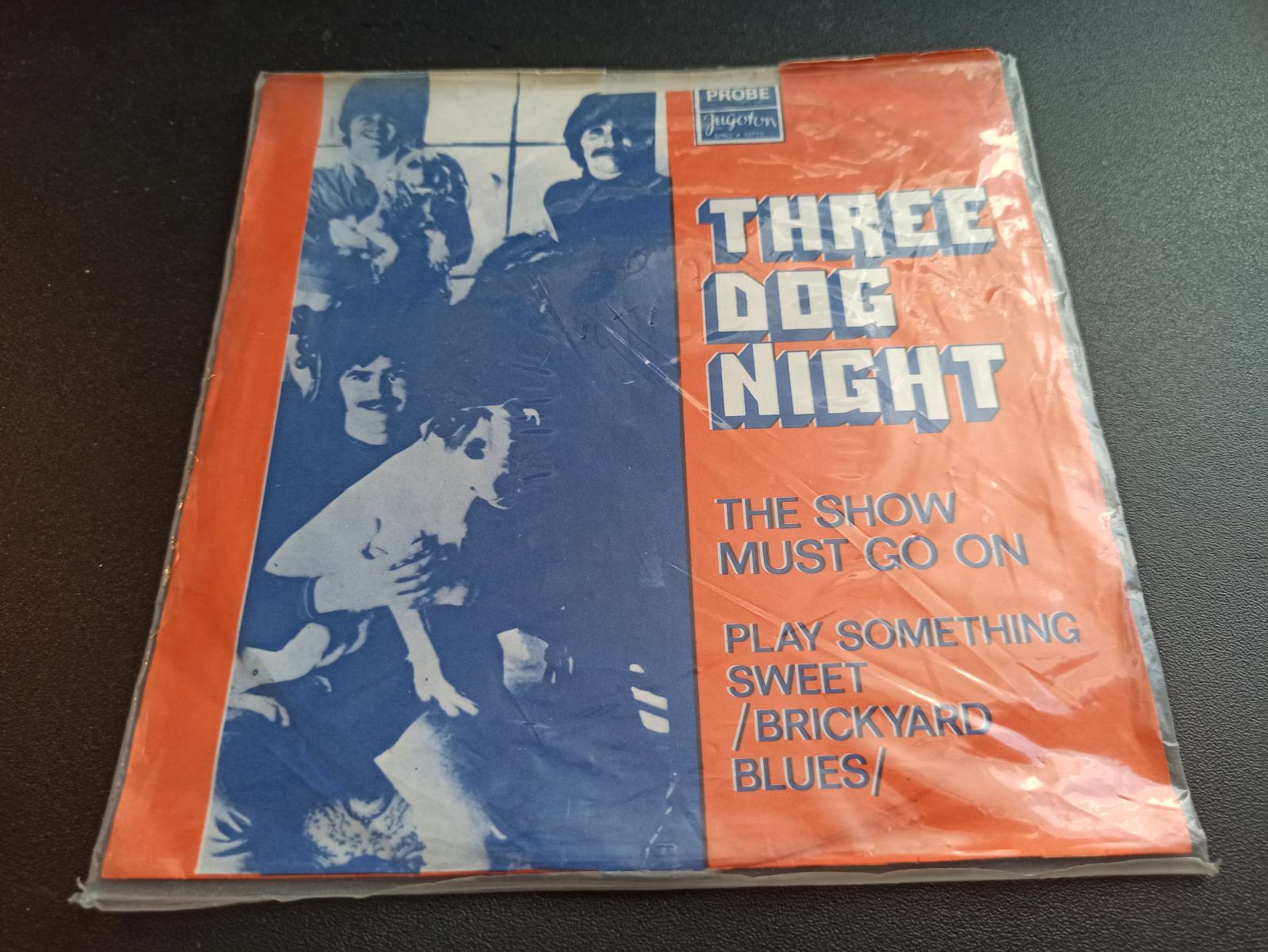 Three Dog Night – The Show Must Go On (lijepo očuvano)
