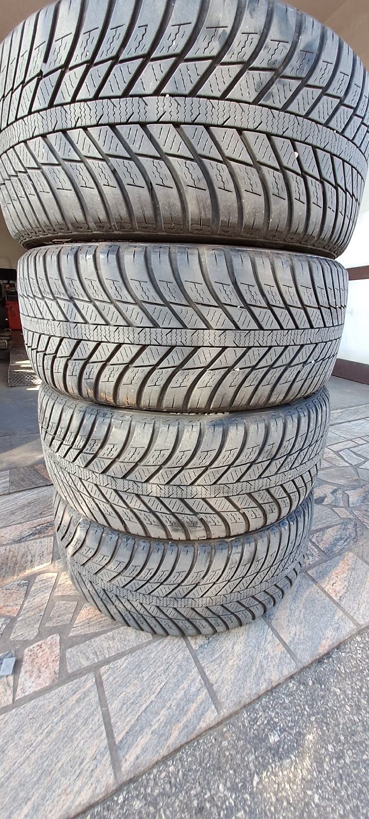 225 45 17 4kom