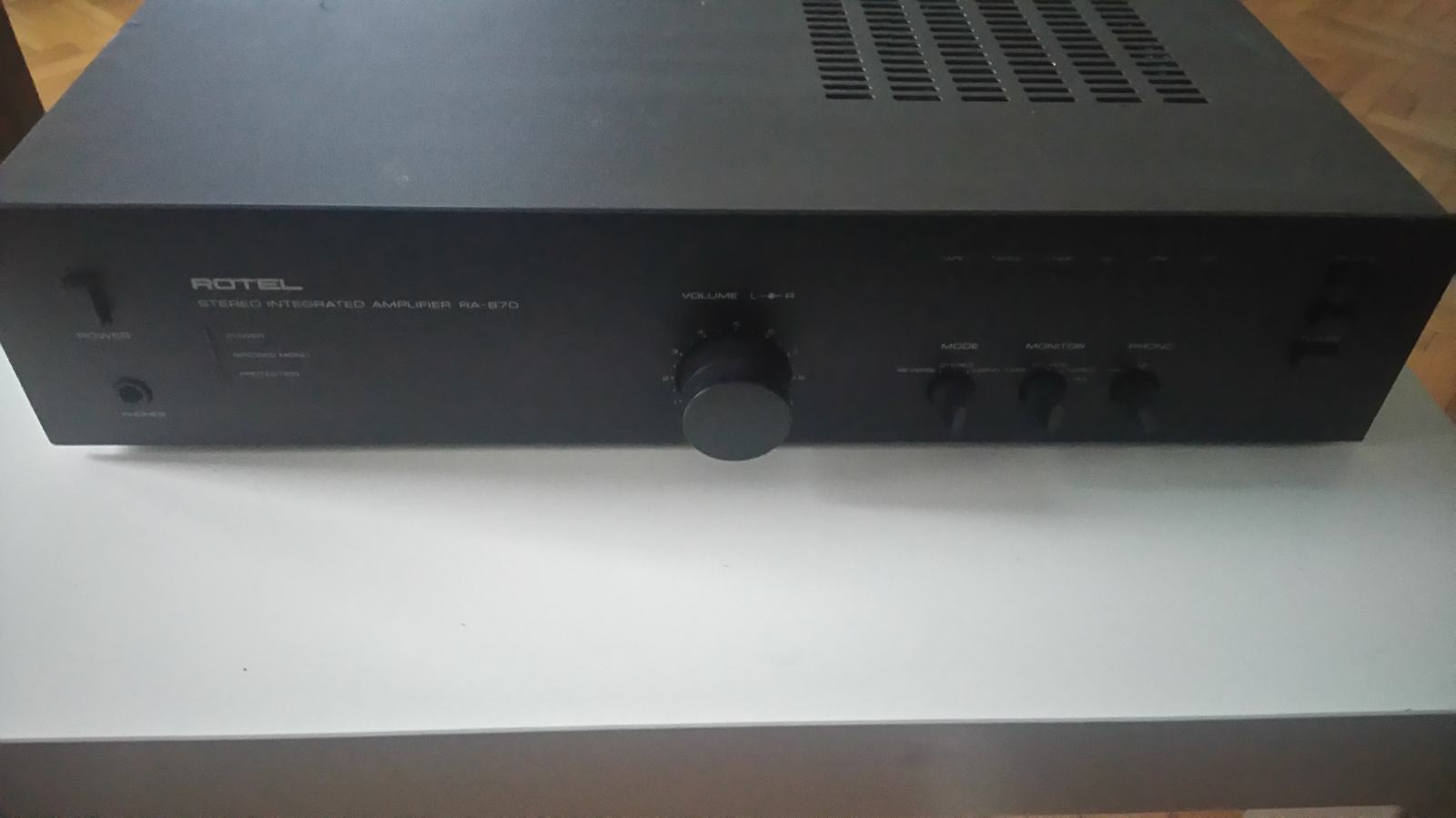 Rotel RA 870