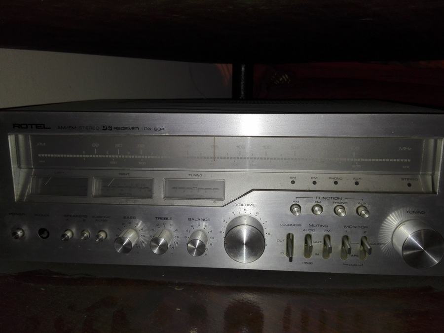 ROTEL RX-604 Reciever (AM/FM Stereo)