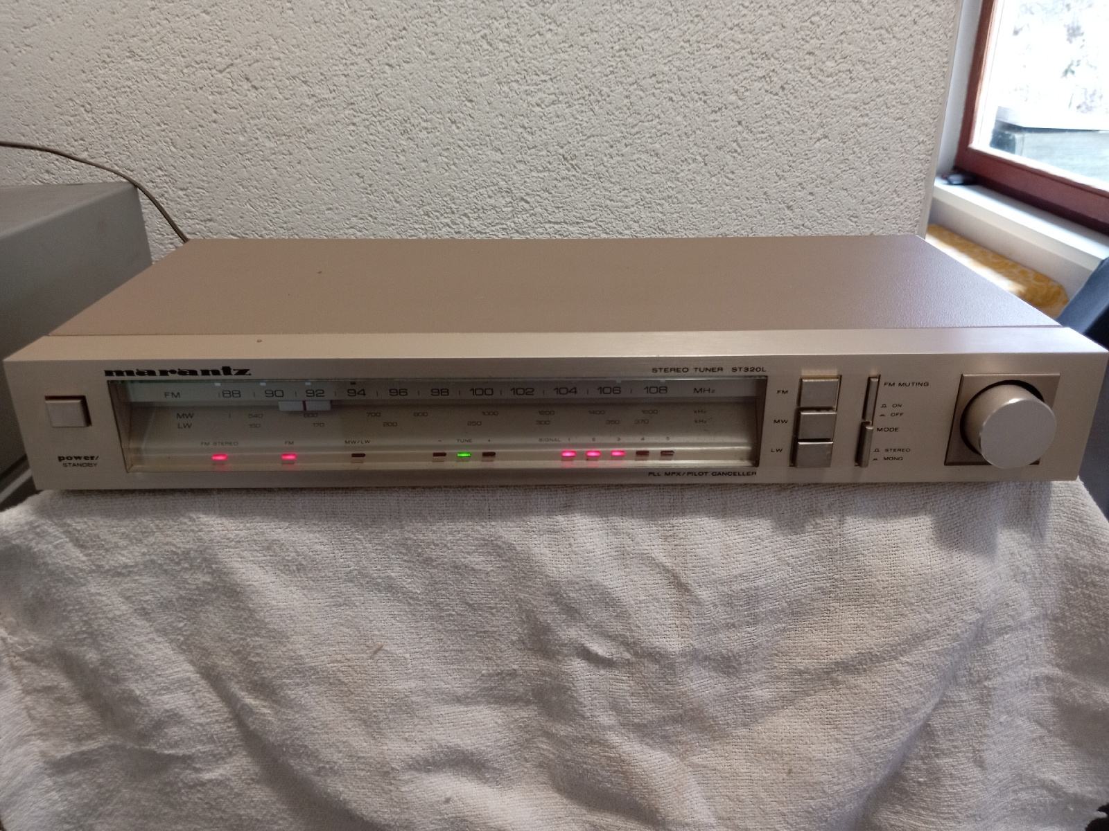 Tuner Marantz ST-320L FM Stéréo - Pour Pièces Ou Réparation - Doré