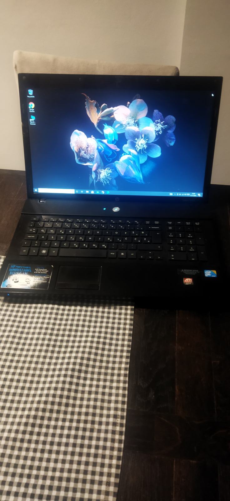 Écran LCD LED 17.3" Pour HP ProBook 4710s - Connecteur à Droite - Compatible Visiodirect