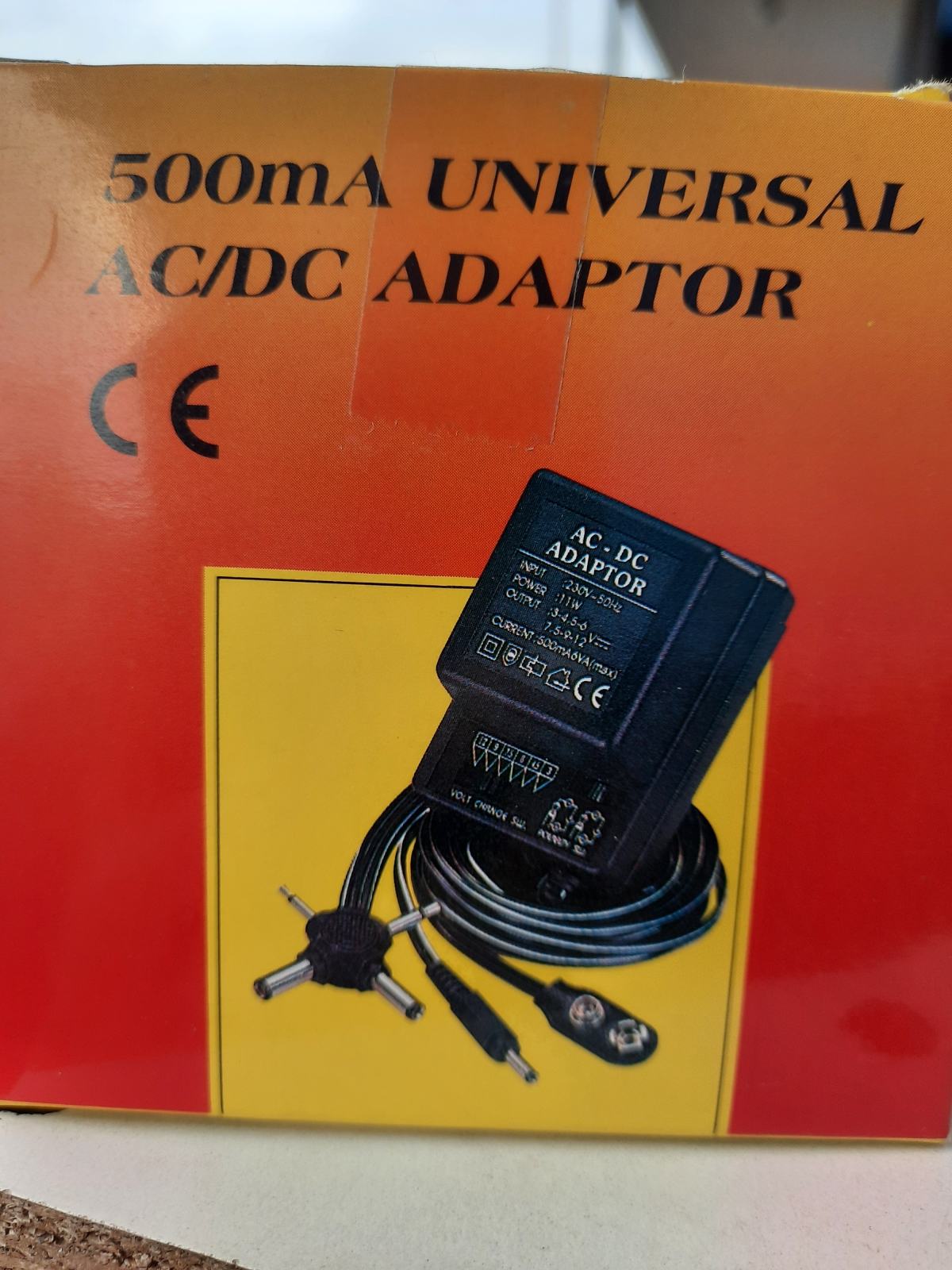 500mA UNIVERSAL AC/DC ADAPTOR
