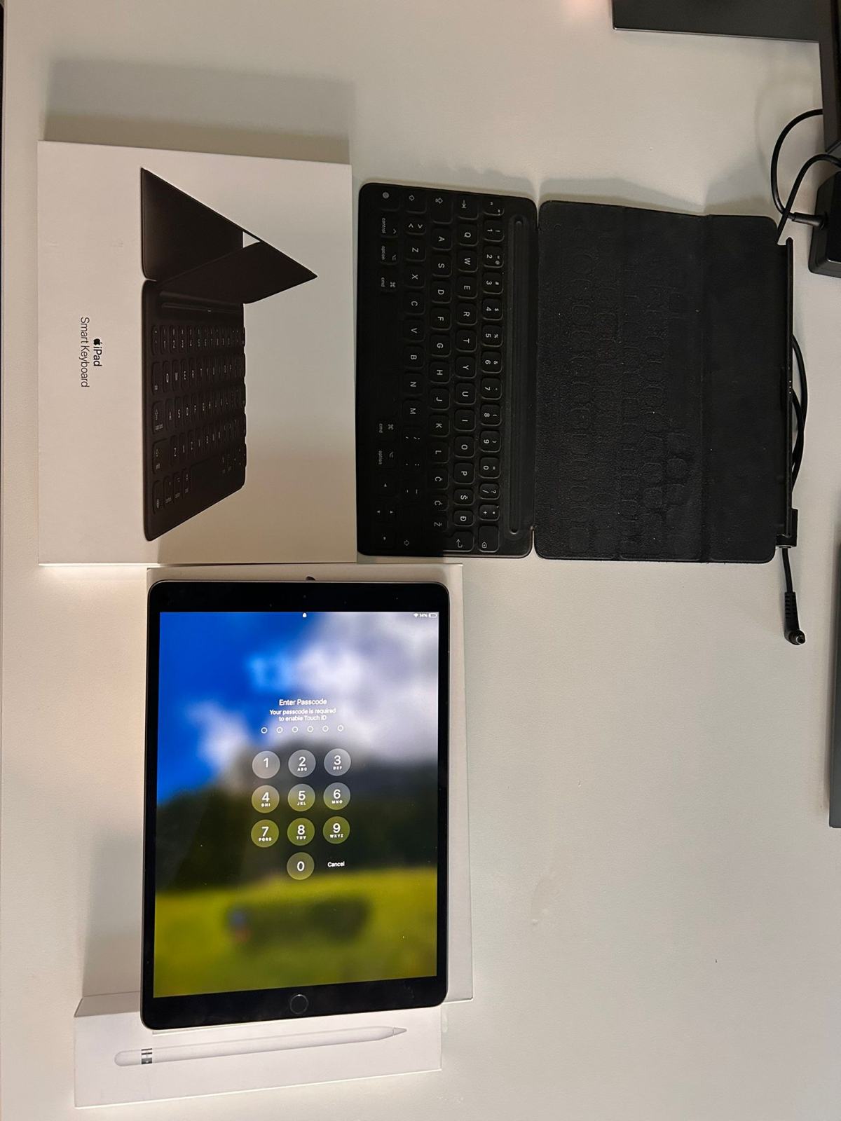 Apple iPad 第8世代 iPadAir 第3世代 スマートキーボード … iPad Air